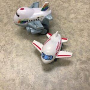 2 Airplanes